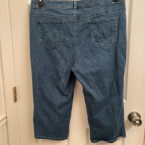 Christopher & Banks Denim Capri Bling Pockets Jeans size 16 - Picture 2 of 5